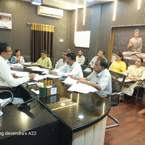 आयुक्त ने ली तकनीकि अधिकारियो की बैठक….