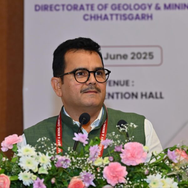 छत्तीसगढ़ की खनिज विविधता है देश की आर्थिक समृद्धि का आधार – खनिज सचिव पी. दयानंद