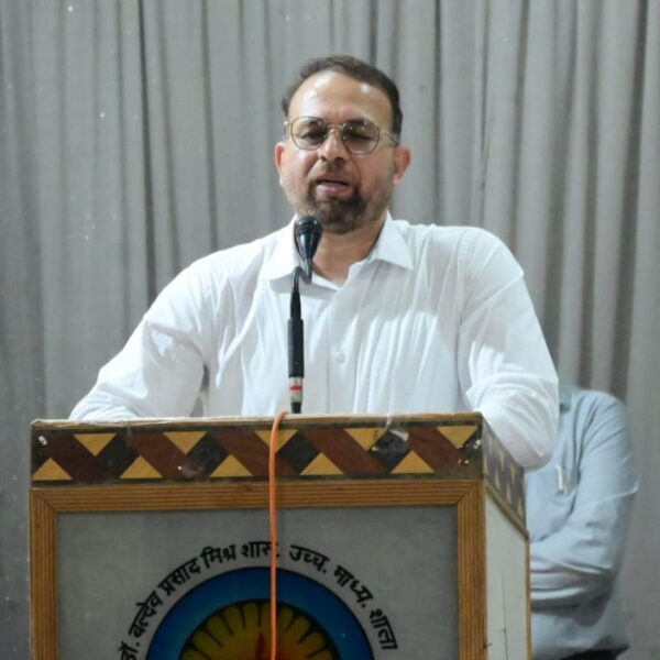 कलेक्टर ने आगामी शैक्षणिक सत्र के दृष्टिगत सभी स्कूलों के प्राचार्यों एवं शिक्षा विभाग के अधिकारियों की बैठक ली….