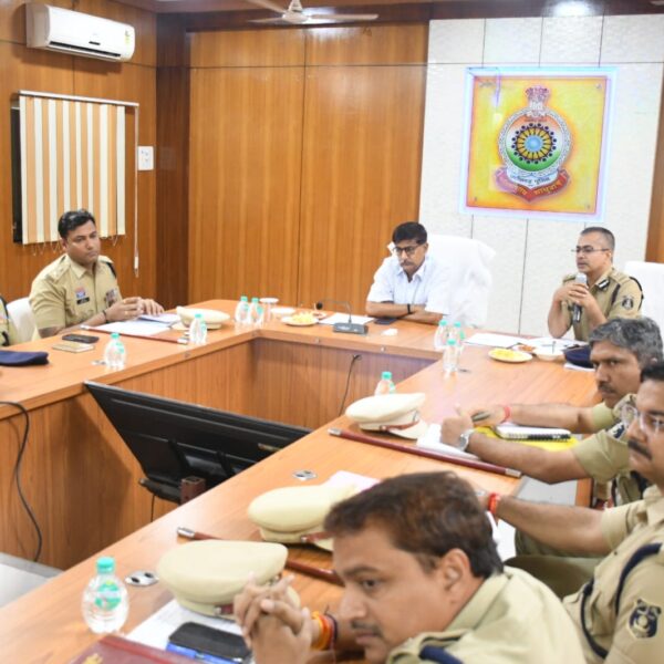 पुलिस महानिदेशक छत्तीसगढ़ अरूण देव गौतम द्वारा जिला राजनांदगांव का किया आकस्मिक निरीक्षण….