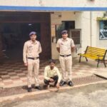 प्रार्थी से शराब पीने के पैसे की मांग करने वाले तीसरे फरार आरोपी को पुलिस ने किया गिरफ्तार…..