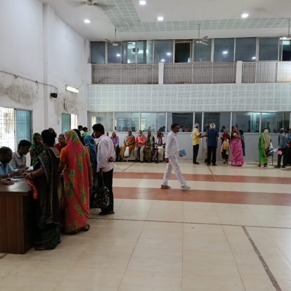 सामाजिक सहायता कार्यक्रम अंतर्गत संचालित पेंशन योजनाओ के निगम सीमाक्षेत्र के हितग्राहियो का भौतिक सत्यापन, निगम सभागृह में जारी…..