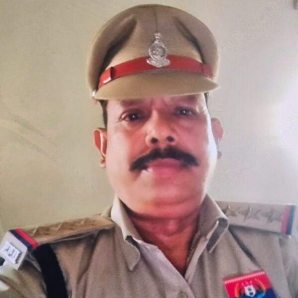 थाना प्रभारी नारायणपुर निरीक्षक रामसाय पैंकरा की बिजली करेंट की चपेट में आने से हुई मौत…..