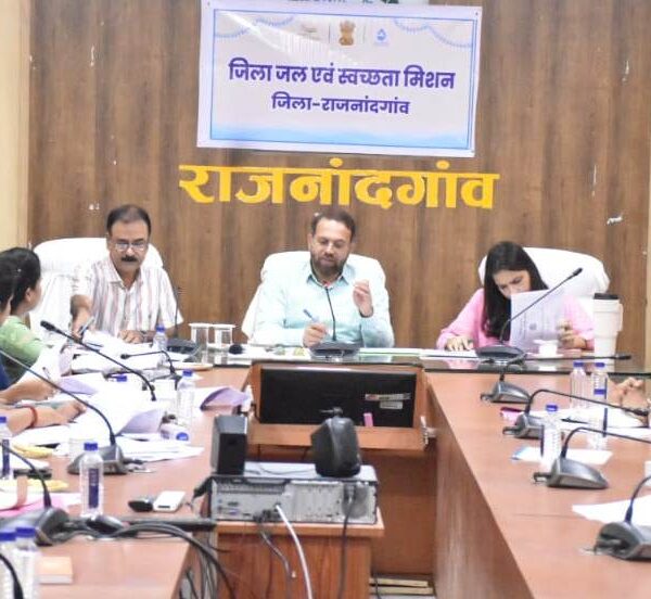 जल जीवन मिशन के कार्यों में किसी भी तरह की लापरवाही बर्दाश्त नहीं की जाएगी : कलेक्टर