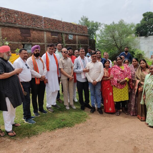 कौरिनभाठा शीतला मंदिर के पास सामुदायिक भवन बनाने महापौर ने रखी नीव…..