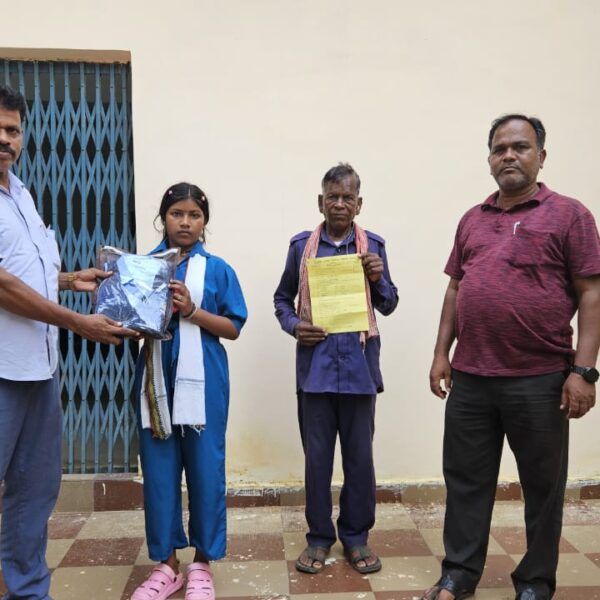 दुखद घटना ने ज्योति से छीना सहारा तो मुख्यमंत्री ने सिर पर रखा हांथ, तपकरा की बालिका की पूर्ण पढ़ाई का मुख्यमंत्री ने लिया जिम्मा……