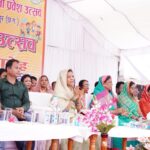 मुख्यमंत्री की धर्मपत्नी श्रीमती कौशल्या साय ने बच्चों को किताबें सायकल वितरण किए…..