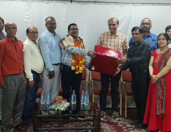 कार्यपालन अभियंता पी0 सी0 साहू के रिटायरमेन्ट पर दी गई विदाई…