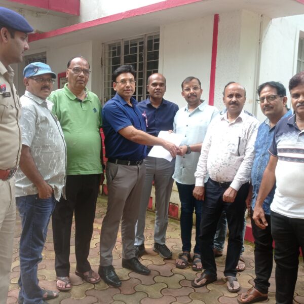 रोड किनारे लग रही सब्जी बाजार को पूरी तरह से व्यवस्थित कर निर्धारित शेड में स्थापित किया जायेगा….