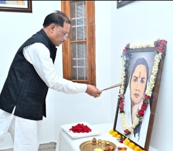मुख्यमंत्री ने छत्तीसगढ़ की प्रथम महिला सांसद और समाज सेविका मिनीमाता की पुण्यतिथि पर किया नमन…