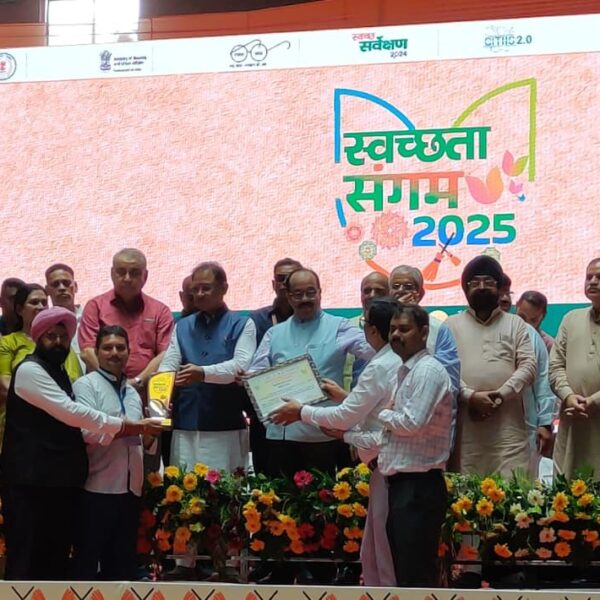 50 हजार से 3 लाख जनसंख्या में राजनांदगांव को भारत में 14वाॅ स्थान तथा प्रदेश में 6वाॅॅ स्थान प्राप्त करने पर मुख्यमंत्री एवं नगरीय प्रशासन मंत्री ने किया सम्मानित….