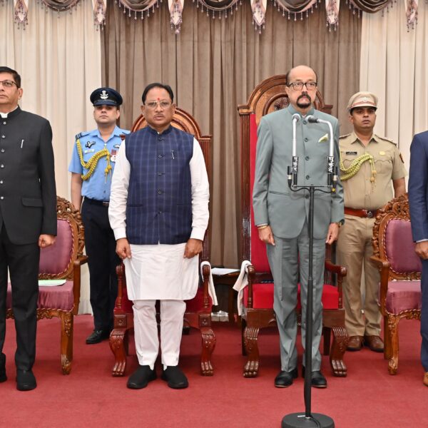 राजभवन के छत्तीसगढ़ मण्डपम् में राज्यपाल श्री डेका ने मंत्री पद एवं गोपनीयता की दिलाई शपथ…..