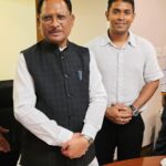 बस्तर के होनहार अविनाश तिवारी से टोक्यो में मिले मुख्यमंत्री श्री साय : छत्तीसगढ़ में उद्योग स्थापना को लेकर हुई सकारात्मक चर्चा….