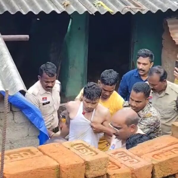 बेटे ने मां की टांगी से मारकर कर वीभत्स तरीके से की निर्मम हत्या, पुलिस ने आरोपी को किया गिरफ्तार…..