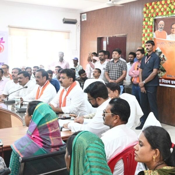 ‘दीदी के गोठ‘ रेडियो कार्यक्रम का पूरे प्रदेश में हुआ प्रसारण…..