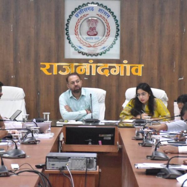 अटल मानिटरिंग पोर्टल के मापदण्डों के अनुरूप सभी विभाग करें बेहतरीन कार्य : कलेक्टर….