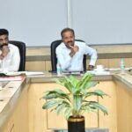 मुख्यमंत्री के प्रमुख सचिव ने नक्सल प्रभावित जिलों में विकास कार्यों की समीक्षा की….