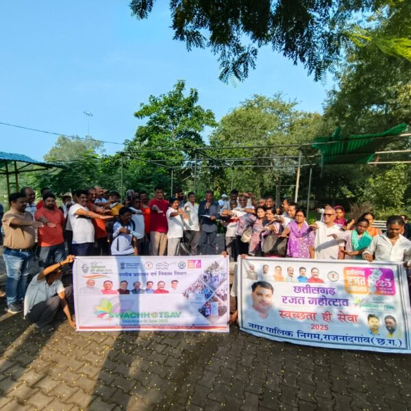 पर्यावरण संरक्षण के लिए पुष्पवाटिका, चौपाटी में चला स्वच्छता अभियान, सेवा पखवाडा में स्वच्छ एवं हरित उत्सव के लिए हर वर्ग में उत्साह….