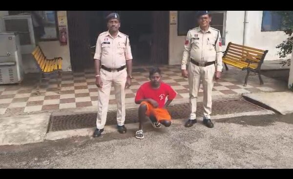 शहर में गांजा विक्रय करने वाले आरोपी को थाना बसंतपुर पुलिस ने किया गिरफ्तार…..