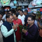 जीएसटी बचत उत्सव का जायजा लेने बाजार पहुंचे मुख्यमंत्री श्री साय….
