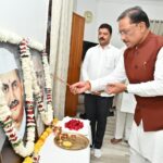 मुख्यमंत्री ने राष्ट्रपिता महात्मा गांधी और पूर्व प्रधानमंत्री  लाल बहादुर शास्त्री को उनकी जयंती पर किया नमन….
