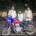 चोरी की बुलेट मोटर सायकल के साथ पकड़ा गया चोर  भेजा गया जेल…..