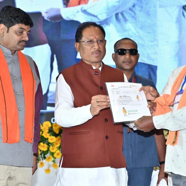 प्रधानमंत्री ने किसानों के लिए 41 हजार करोड़ रूपए से अधिक की दो नई योजनाओं का किया शुभारंभ….