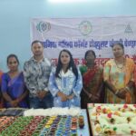 दीयों और पूजा सामग्री के बिक्री से समूह की महिलाएं हो रही समृद्ध, 1.11 लाख रूपये की कर चुकी हैं बिक्री….