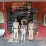 मोबाइल चोरी करने वाले आरोपी को पुलिस ने किया गिरफ्तार, आरोपी के कब्जे से दो मोबाइल किया गया जब्त….