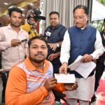 दिव्यांग रग्बी खिलाड़ी की मदद के लिए मुख्यमंत्री आए आगे , जनदर्शन में स्वीकृत किया 90 हजार रुपए का आर्थिक अनुदान…..
