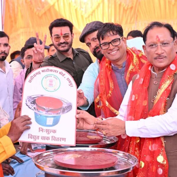 जशपुर जिले में शिल्पकारों के लिए स्थापित होगा ग्लेज़िंग यूनिट: मुख्यमंत्री….