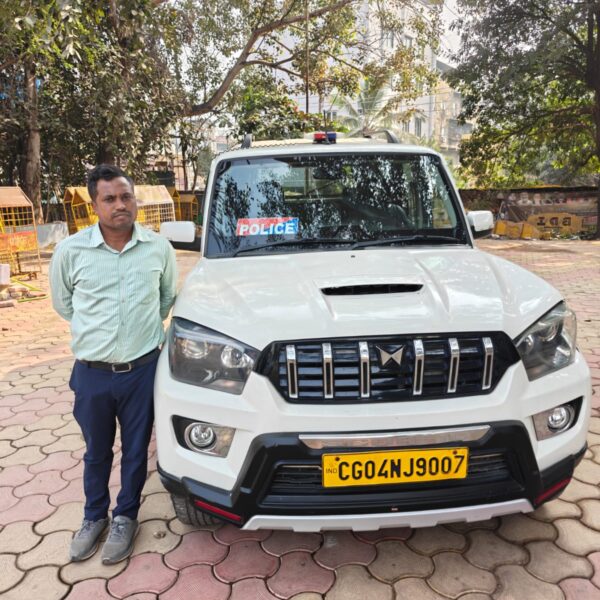 स्कार्पियों लाल नीली बत्ती एवं सायरन हूटर लगाकर शराब के नशे में वाहन चलाने वाले का वाहन जप्त कर न्यायालय में किया गया पेश….