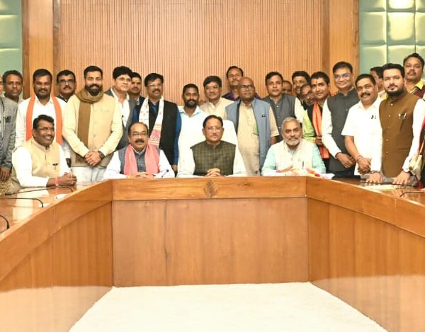 साहू समाज के प्रतिनिधिमंडल ने मुख्यमंत्री से की सौजन्य मुलाकात….