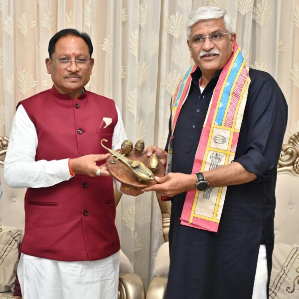 केंद्रीय पर्यटन एवं संस्कृति मंत्री गजेन्द्र सिंह शेखावत ने मुख्यमंत्री से की सौजन्य भेंट….