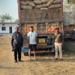 अवैध धान परिवहन करने वालो पर बड़ी कार्यवाही आबकारी नाका चिल्हाटी के पास पकडी गई दो ट्रकें…