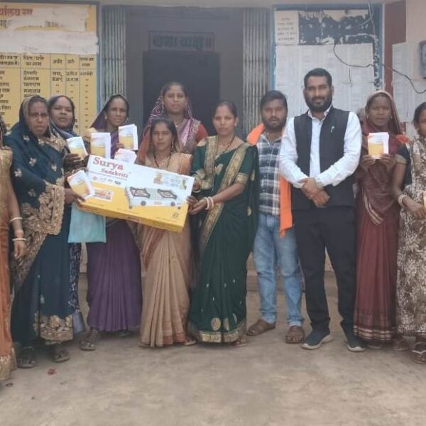 प्रधानमंत्री उज्ज्वला योजना अन्तर्गत ग्राम बनभेड़ी में 17 हितग्राहियों को दिया गया गैस कनेक्शन….