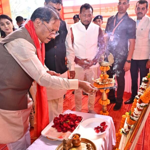 मुख्यमंत्री ने जन्मदिन पर रक्तदान शिविर का किया शुभारंभ…..