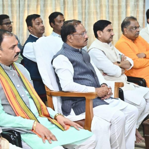 मुख्यमंत्री ने सुनी ‘मन की बात’ की 131 वीं कड़ी…..