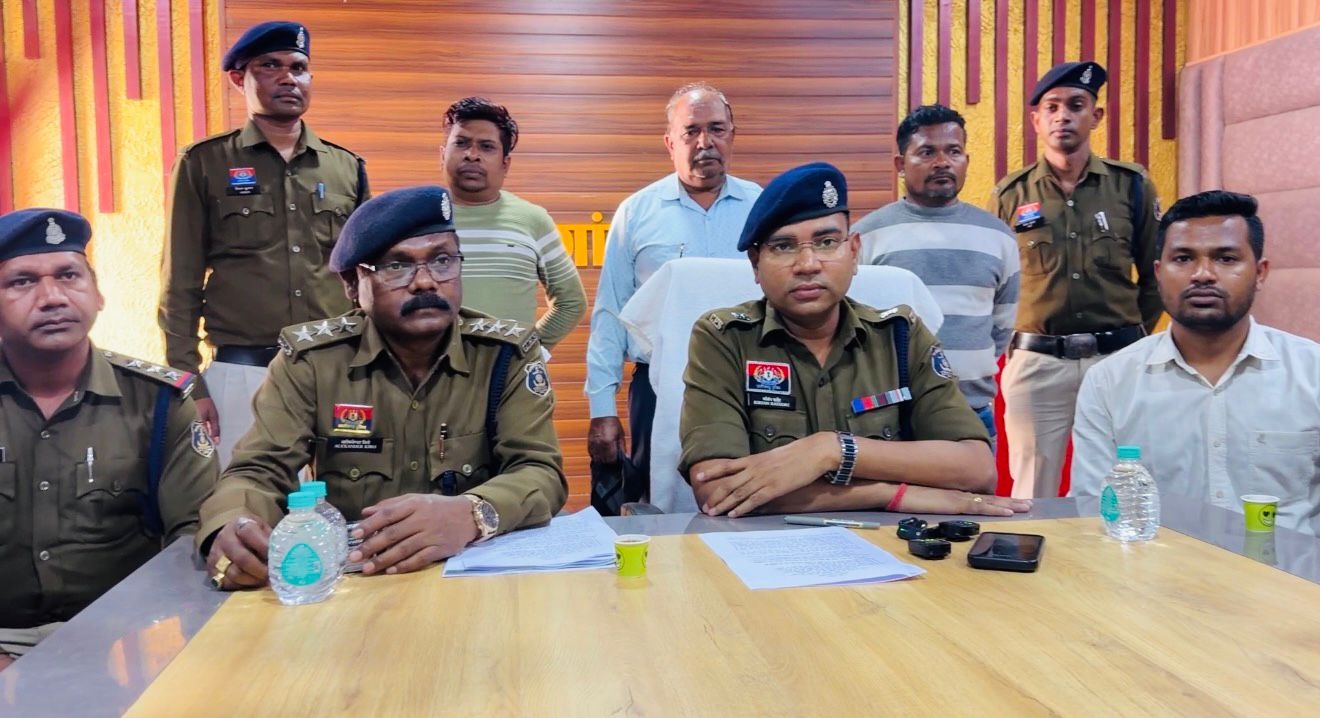 पति ने दोस्त के साथ मिलकर की पत्नि&hellip;