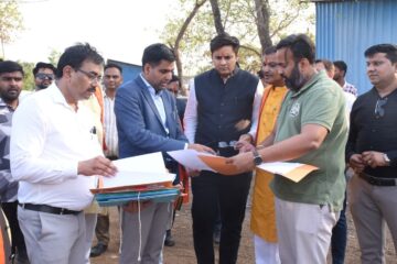 महापौर, पूर्व सांसद और कलेक्टर ने शहर के प्रमुख&hellip;