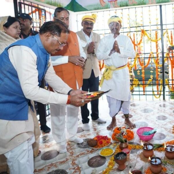 मुख्यमंत्री ने बड़ादेव की पूजा कर प्रदेशवासियों की सुख-समृद्धि की कामना की….