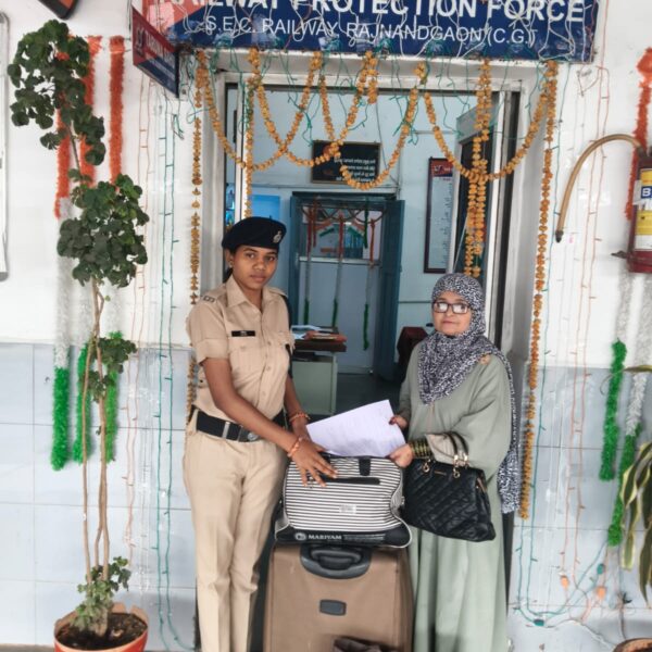 ऑपरेशन अमानत” के तहत यात्री का खोया हुआ सामान सुरक्षित लौटाया गया…