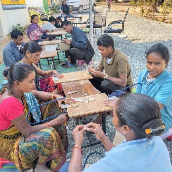 आत्मसमर्पित माओवादियों का आजीविकामूलक गतिविधियों से सुधर रहा भविष्य, मुख्यधारा में लौटे माओवादियों का शिक्षा पर भी विशेष ध्यान…