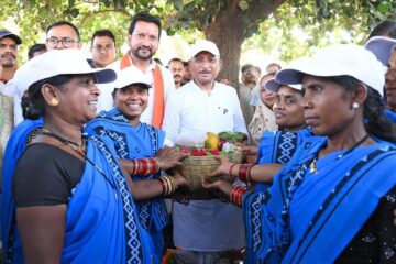 सुशासन तिहार: सरोधी में महिला स्व सहायता समूह ने&hellip;