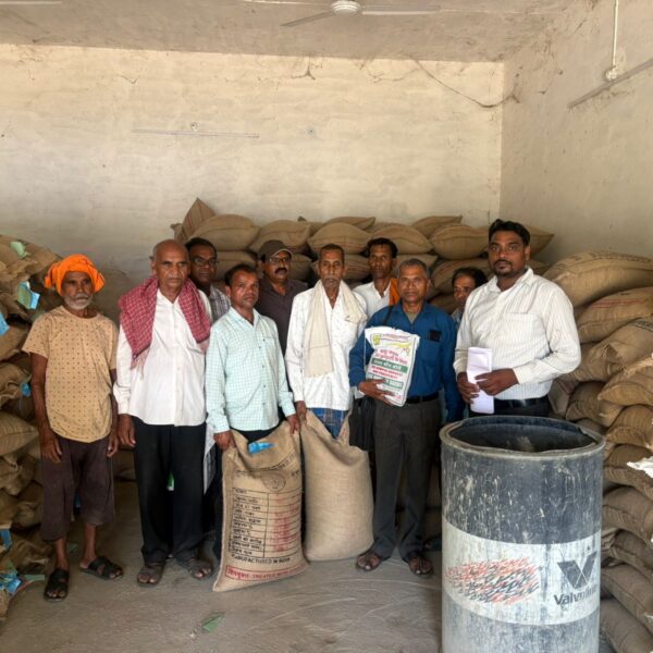 खरीफ सीजन के लिए खाद-बीज का पर्याप्त भंडारण, वितरण में गड़बड़ी पर प्रशासन सख्त, 8 केंद्रों पर बैन….