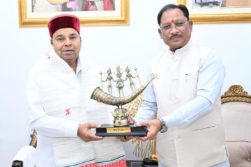 मुख्यमंत्री विष्णुदेव साय से कर्नाटक के राज्यपाल थावरचंद गहलोत&hellip;
