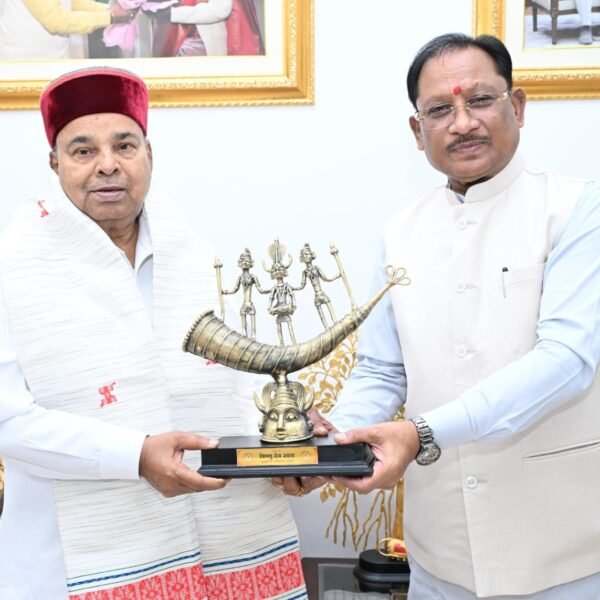 मुख्यमंत्री विष्णुदेव साय से कर्नाटक के राज्यपाल थावरचंद गहलोत ने की सौजन्य भेट…