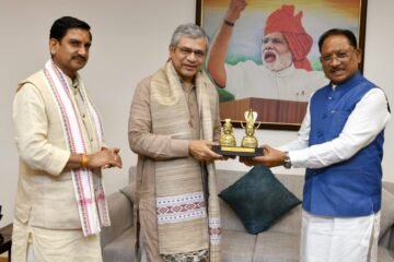 मुख्यमंत्री ने छत्तीसगढ़ में प्रमुख रेल परियोजनाओं को गति&hellip;