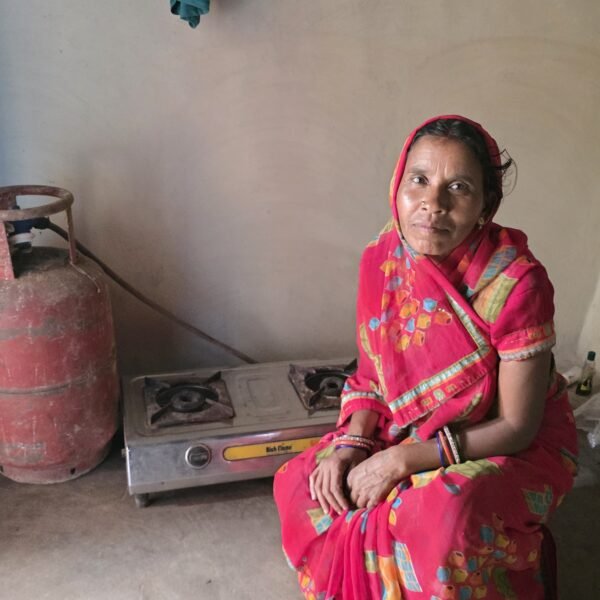 सेवा की कहानी: उज्ज्वला से चंपा की रसोई हुई आसान, धुएं और लकड़ी की परेशानी से मिली राहत….