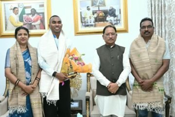 मुख्यमंत्री से एशियन गेम्स के कांस्य पदक विजेता एथलीट&hellip;
